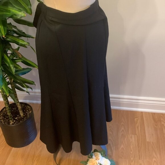 Tanjay Black Pleated Midi Skirt - Picture 1 of 10